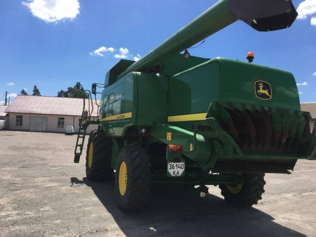 Oldtimer-Mähdrescher des Typs John Deere W660, Gebrauchtmaschine in Володарка (Bild 3)