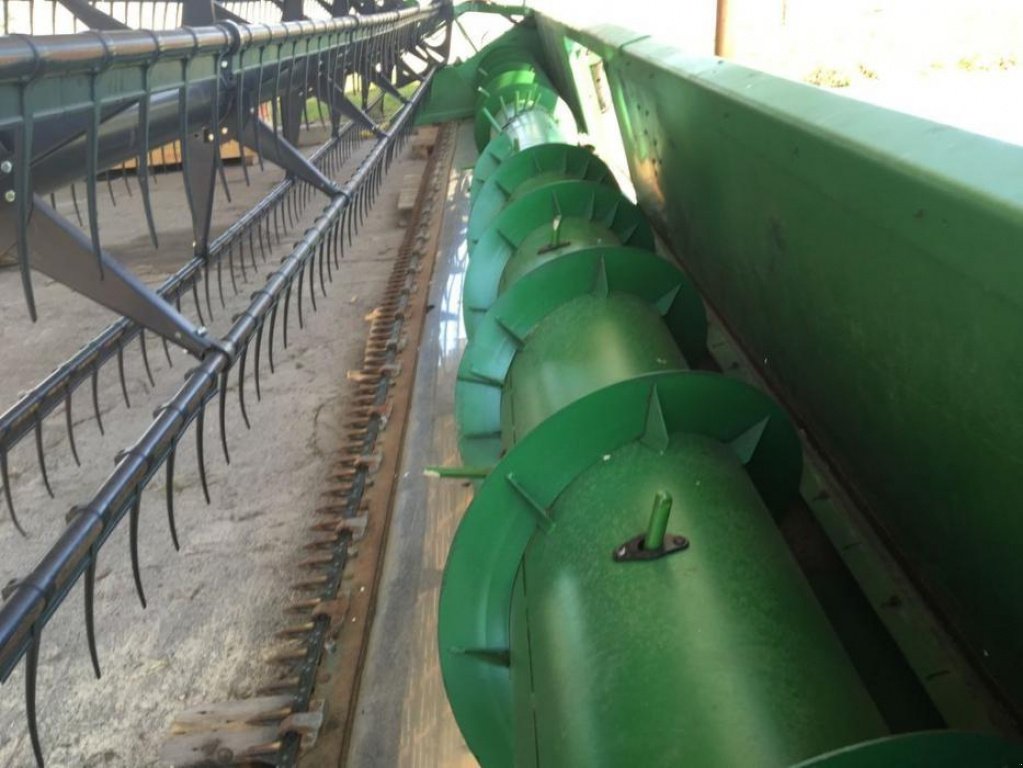 Schneidwerk des Typs John Deere 930F, Gebrauchtmaschine in Володарка (Bild 2)