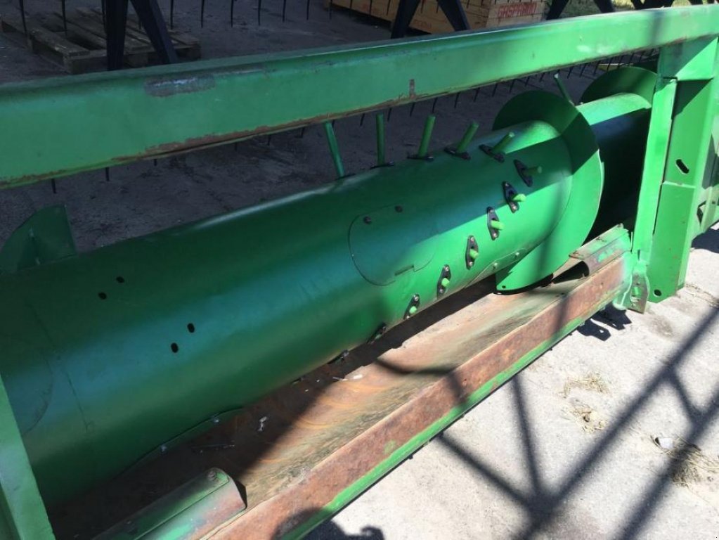 Schneidwerk des Typs John Deere 930F, Gebrauchtmaschine in Володарка (Bild 3)