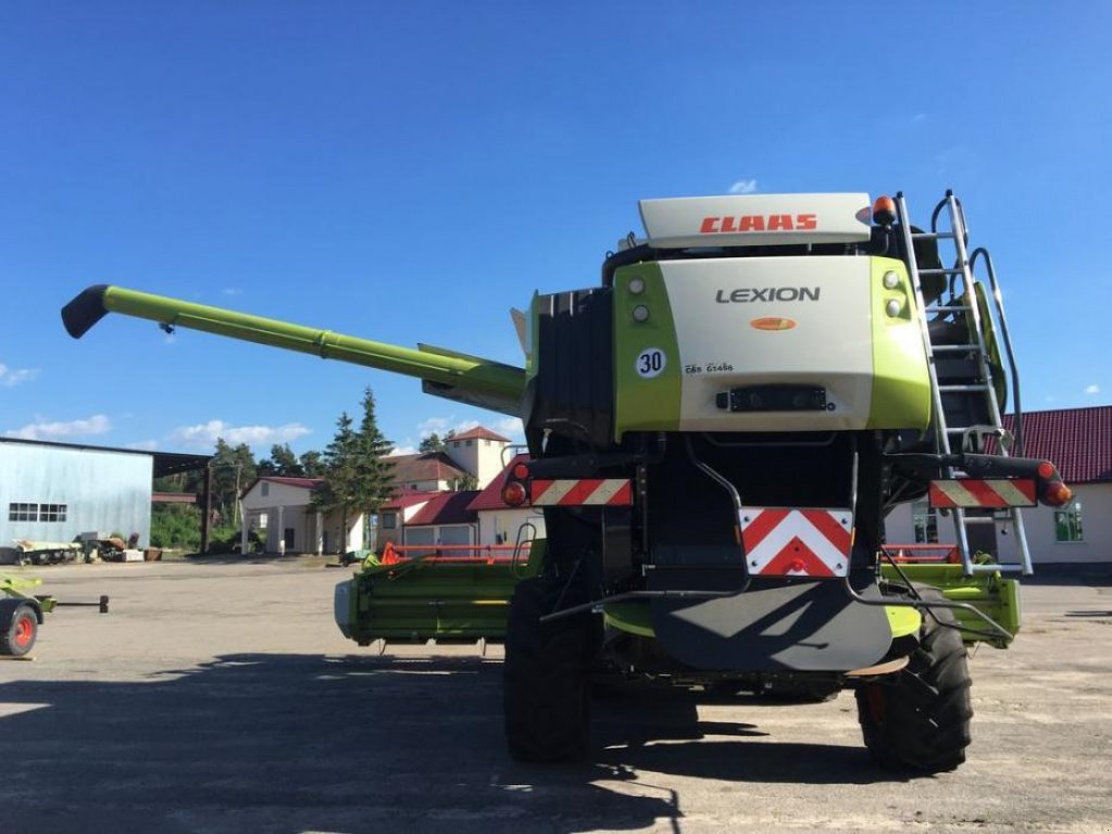 Oldtimer-Mähdrescher des Typs CLAAS Lexion 760, Neumaschine in Володарка (Bild 5)
