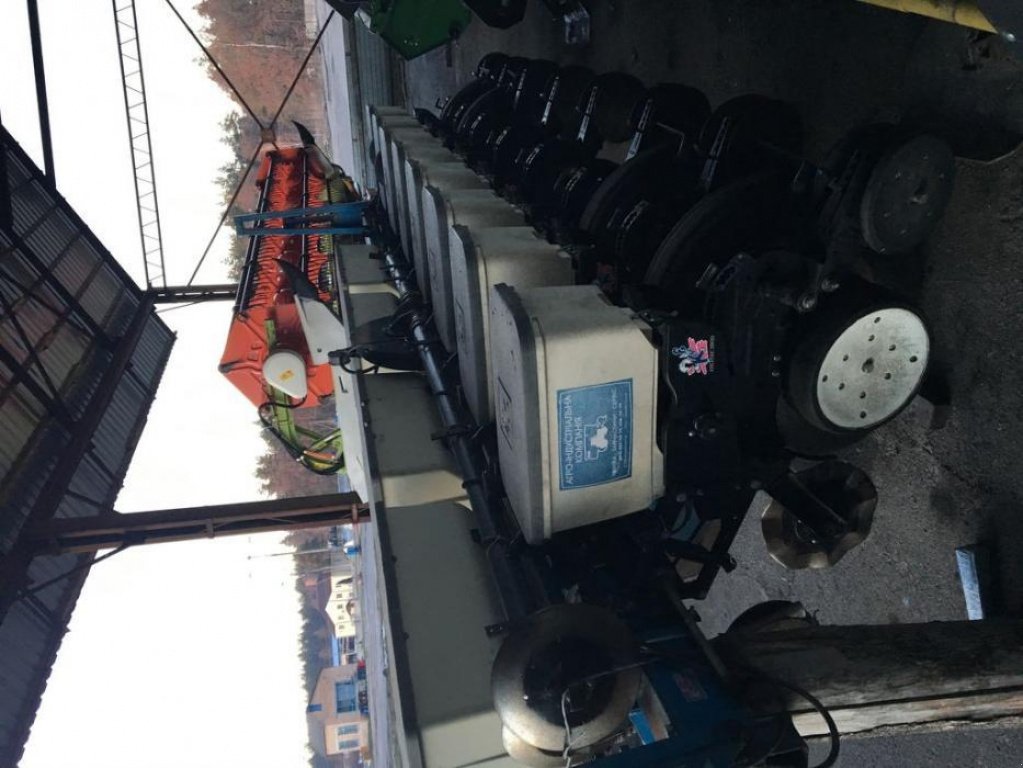 Gareeggenfelder des Typs Kinze 3000, Gebrauchtmaschine in Володарка (Bild 3)