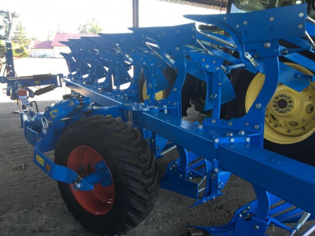 Scheibenpflug des Typs Lemken EuroDiamant 11/7+1, Gebrauchtmaschine in Володарка (Bild 2)