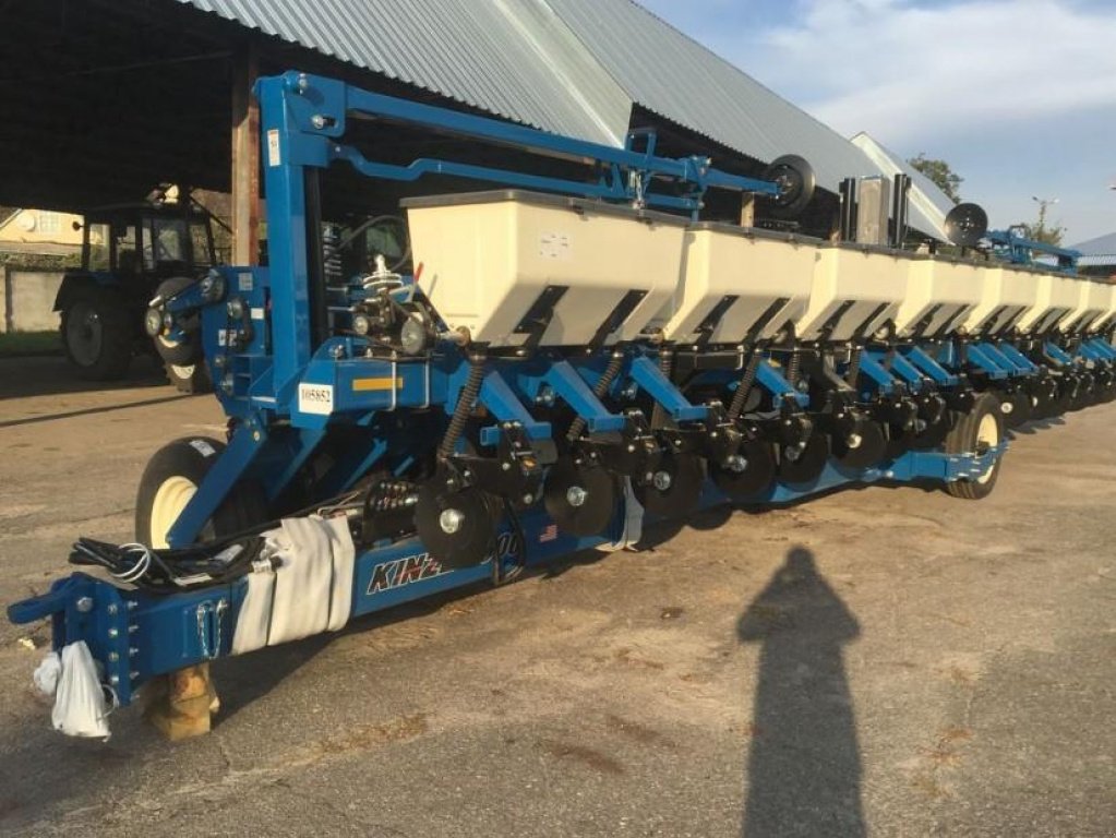 Gareeggenfelder des Typs Kinze 3600, Gebrauchtmaschine in Володарка (Bild 1)