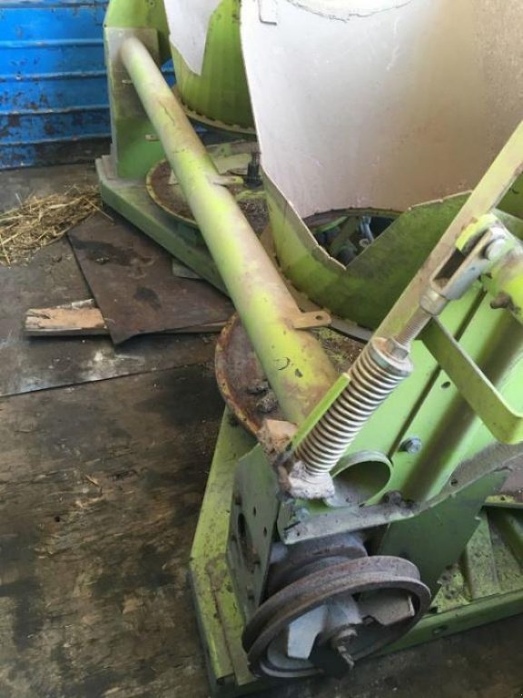 Oldtimer-Mähdrescher des Typs CLAAS Lexion 480, Gebrauchtmaschine in Володарка (Bild 3)