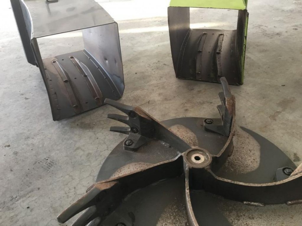 Oldtimer-Mähdrescher des Typs CLAAS Lexion 480, Gebrauchtmaschine in Володарка (Bild 4)