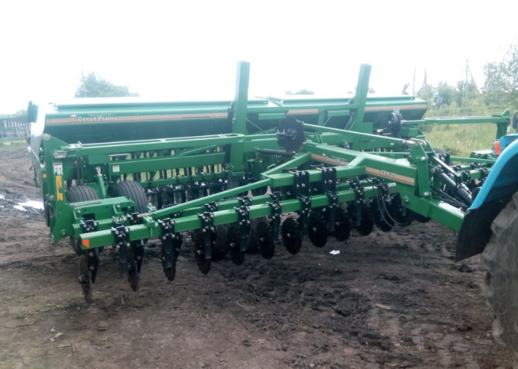 Direktsaatmaschine des Typs Great Plains CPH-2000,  in Суми (Bild 1)