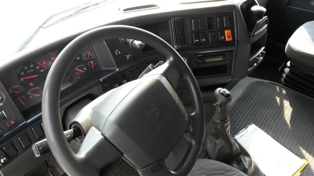 Muldenkipper des Typs Volvo FH13 4x2 T ADR, Neumaschine in Київ (Bild 8)