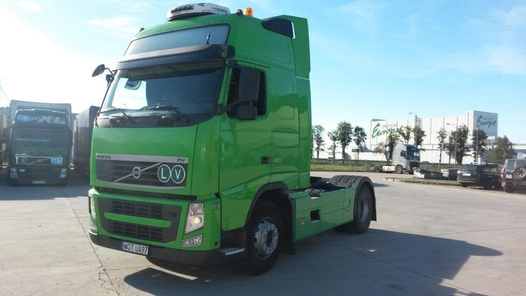 Muldenkipper des Typs Volvo FH13 4x2 T ADR, Neumaschine in Київ (Bild 9)