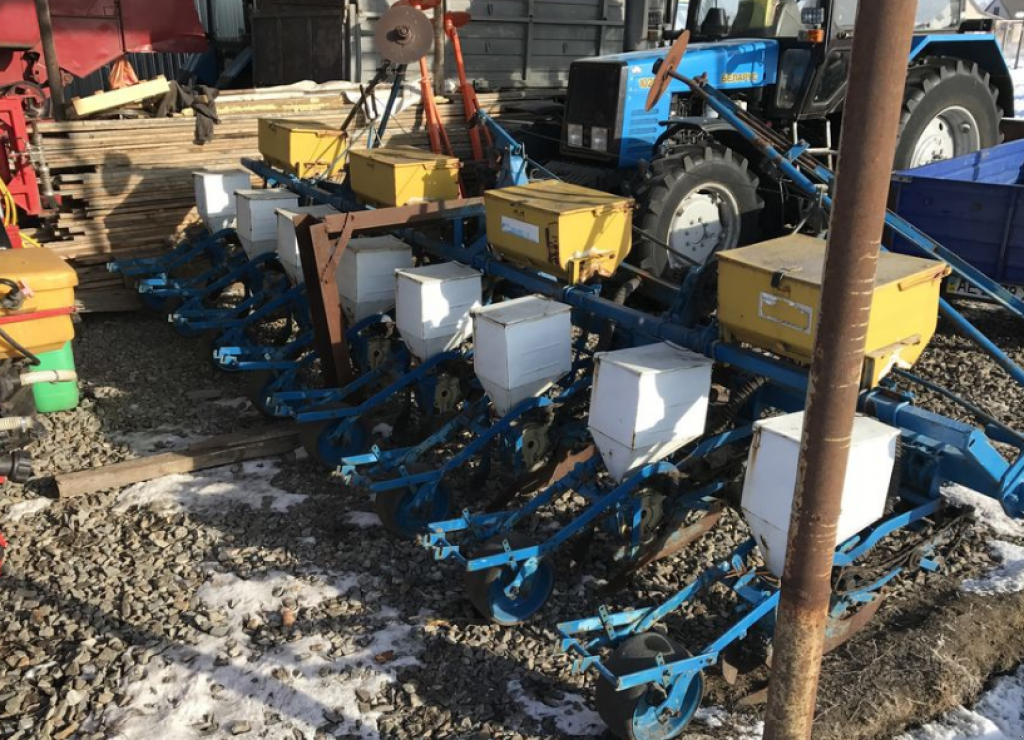 Sämaschine des Typs CHERVONA ZIRKA СУПН-8,  in Дніпропетровськ (Bild 2)