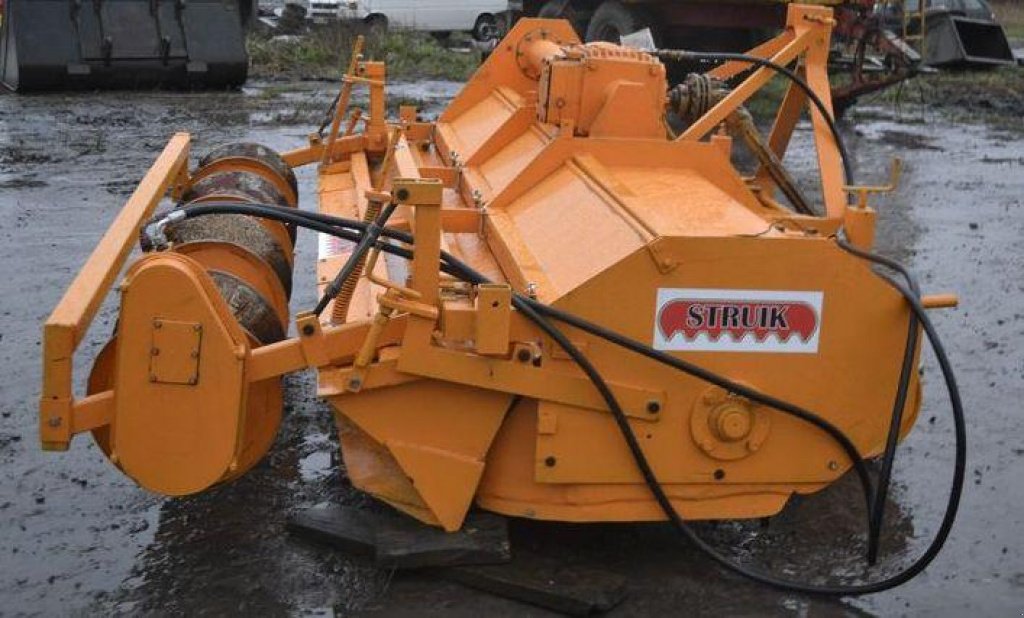 Dammformer des Typs Struik 4,  in Демидівка (Bild 9)