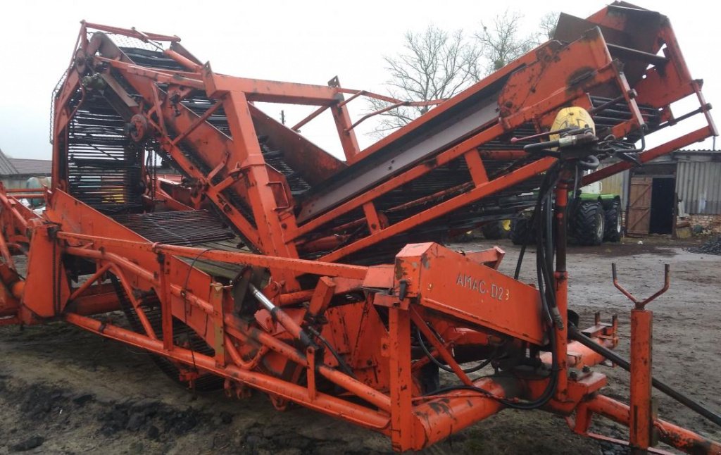 Kartoffelvollernter des Typs AMAC D2,  in Демидівка (Bild 3)