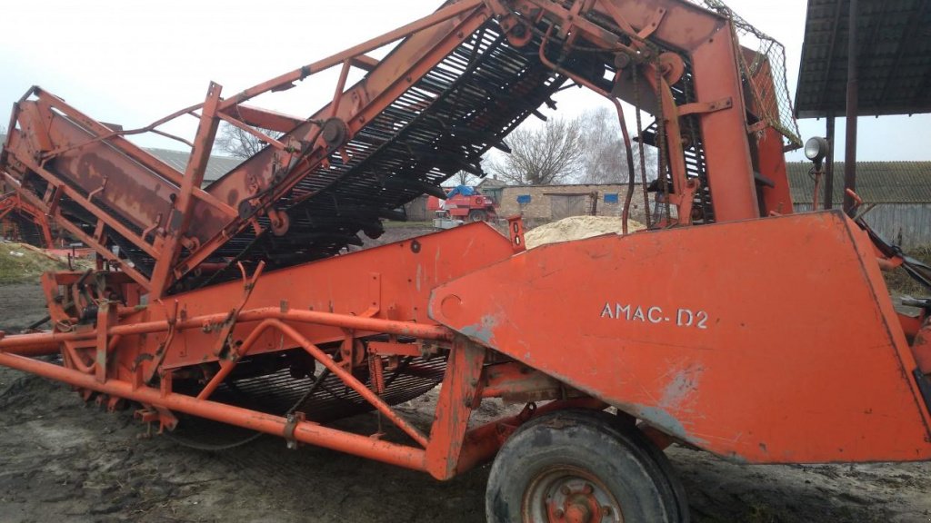 Kartoffelvollernter des Typs AMAC D2,  in Демидівка (Bild 10)