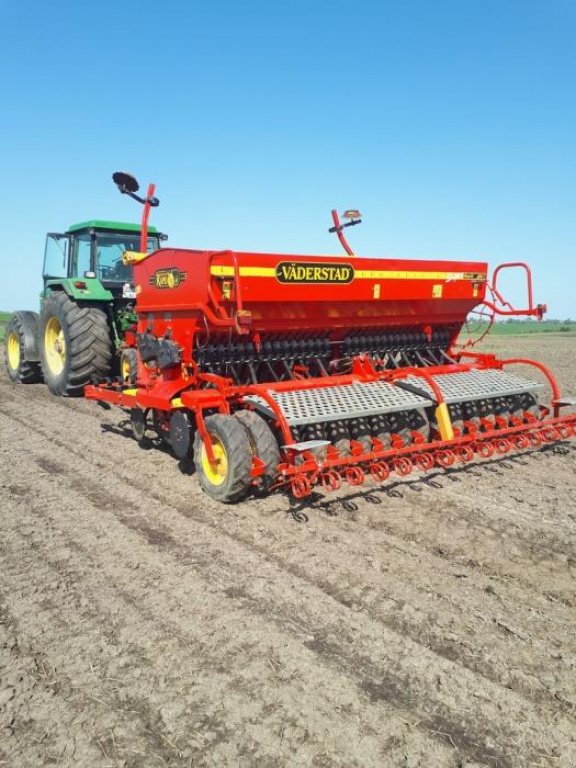 Direktsaatmaschine des Typs Väderstad Rapid RD 400C Super XL,  in Демидівка (Bild 1)