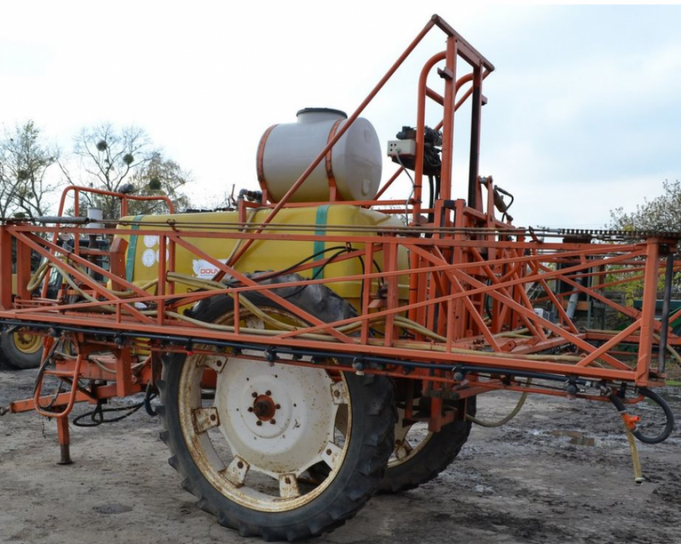 Weinbauspritze des Typs Douven 2500,  in Демидівка (Bild 1)