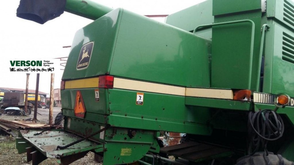 Oldtimer-Mähdrescher des Typs John Deere 9500, Neumaschine in Київ (Bild 4)