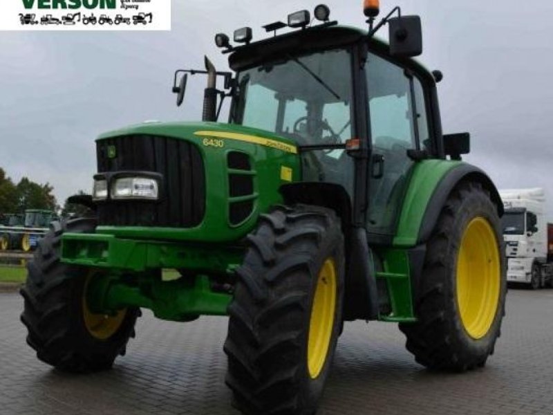 Oldtimer-Traktor des Typs John Deere 6430, Neumaschine in Київ (Bild 1)