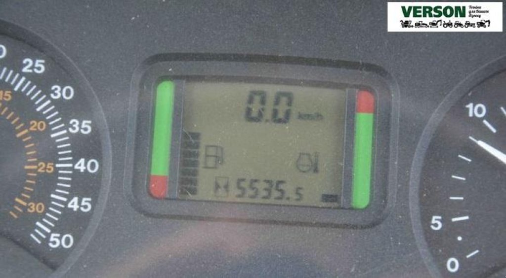 Oldtimer-Traktor des Typs John Deere 6430, Neumaschine in Київ (Bild 2)