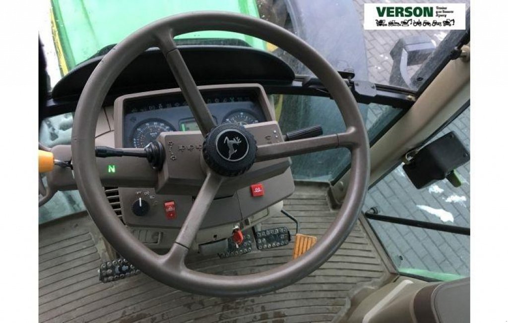 Oldtimer-Traktor des Typs John Deere 6230, Neumaschine in Київ (Bild 5)