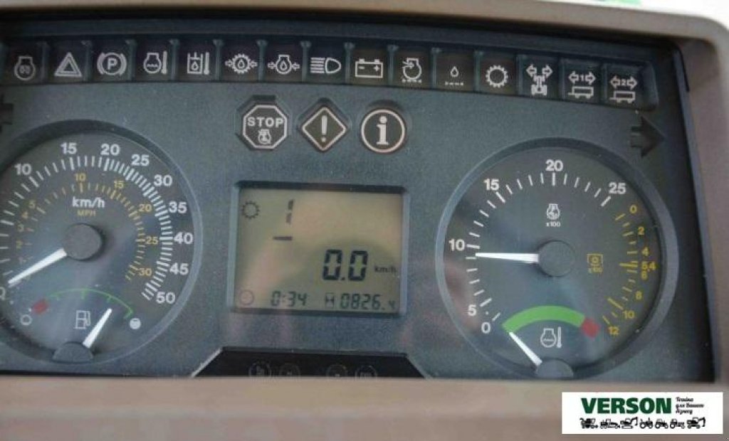 Oldtimer-Traktor des Typs John Deere 6820, Neumaschine in Київ (Bild 2)