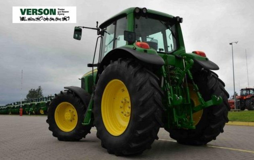 Oldtimer-Traktor des Typs John Deere 6820, Neumaschine in Київ (Bild 3)