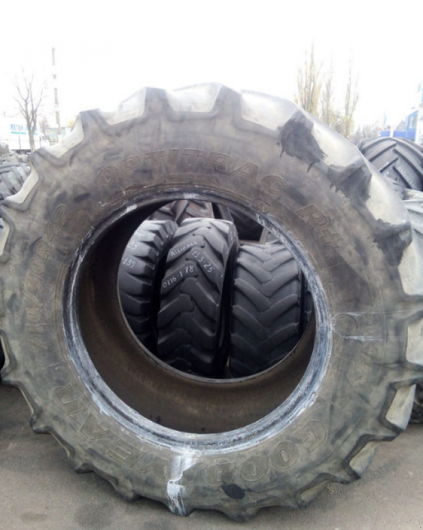 Reifen des Typs GoodYear 710/70R42,  in Житомир (Bild 3)
