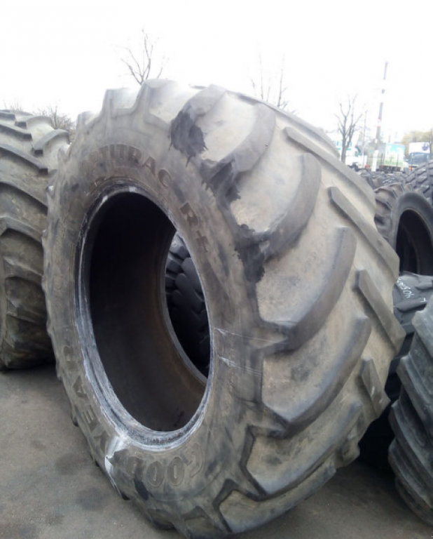 Reifen des Typs GoodYear 710/70R42,  in Житомир (Bild 1)