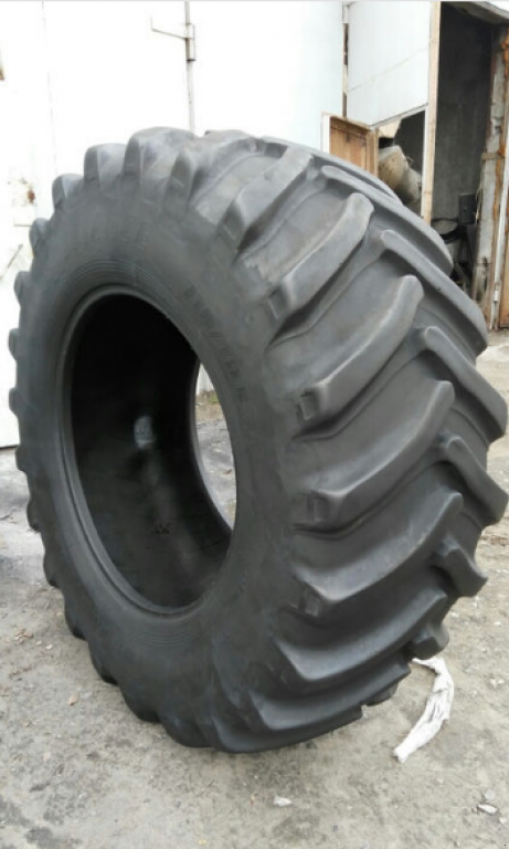 Reifen des Typs Trelleborg 710/75R42 TM900,  in Житомир (Bild 1)