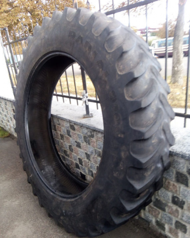 Reifen des Typs Dneproshina 620/70R42,  in Житомир (Bild 1)