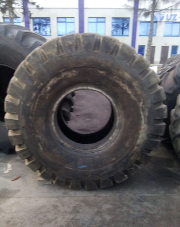 Reifen des Typs Dneproshina 28.1-25,  in Житомир (Bild 3)