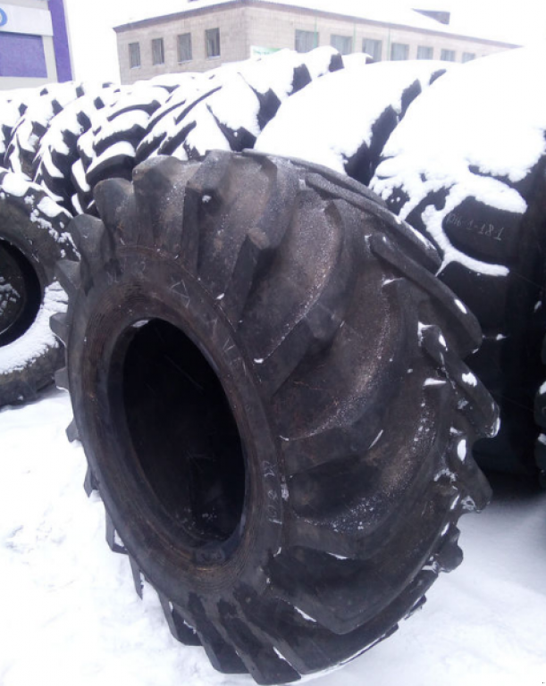 Reifen des Typs Dneproshina 23.1R26,  in Житомир (Bild 1)