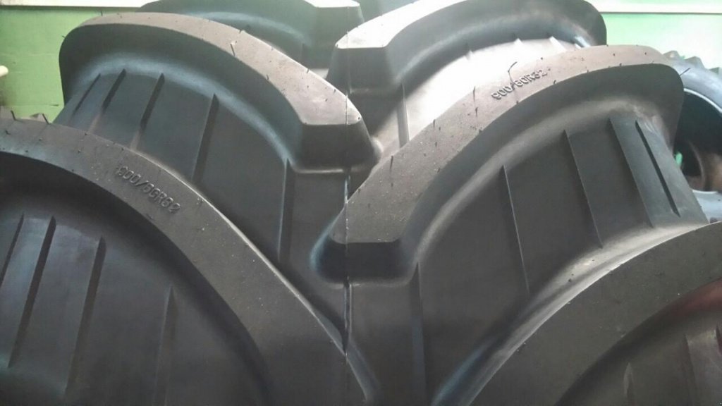 Reifen des Typs Dneproshina 26.50-32.00,  in Дніпропетровськ (Bild 1)