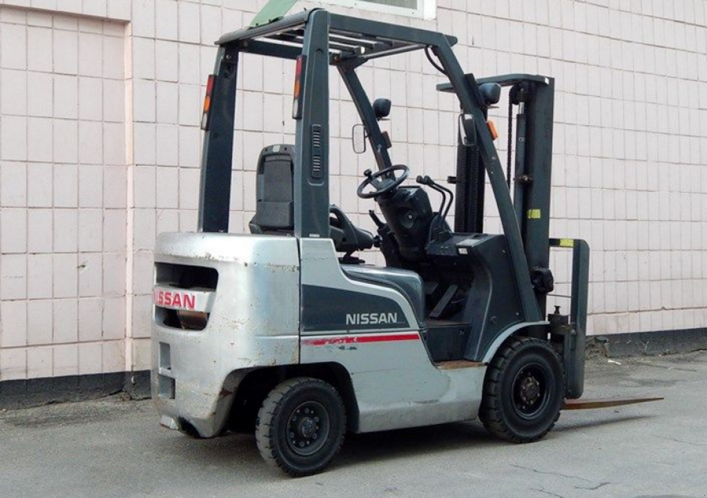 Gabelstapler des Typs Nissan P1F1A15J,  in Київ (Bild 2)