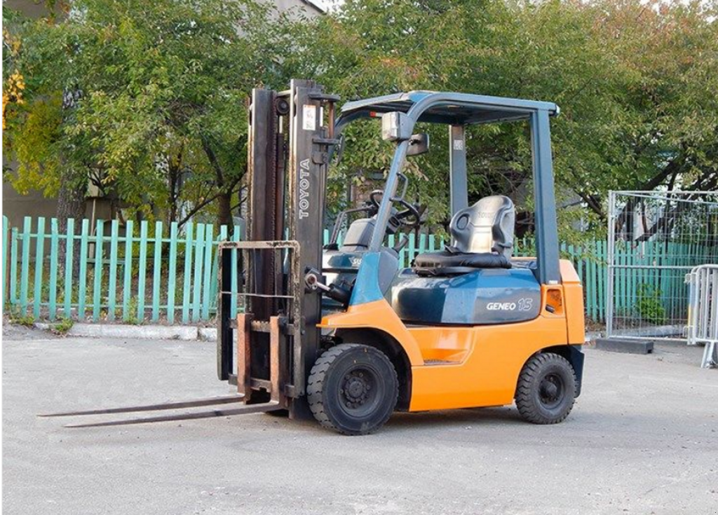 Gabelstapler des Typs Toyota 7FD15,  in Київ (Bild 1)