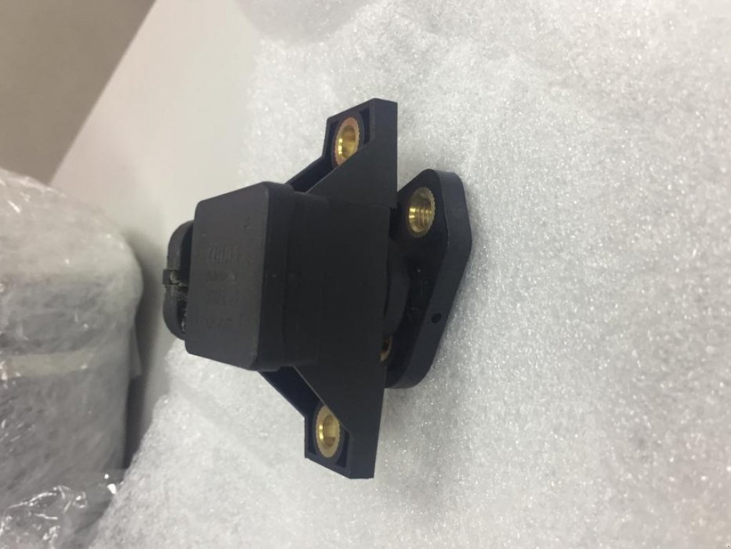 Oldtimer-Mähdrescher des Typs CLAAS Lexion 670,  in Суми (Bild 2)