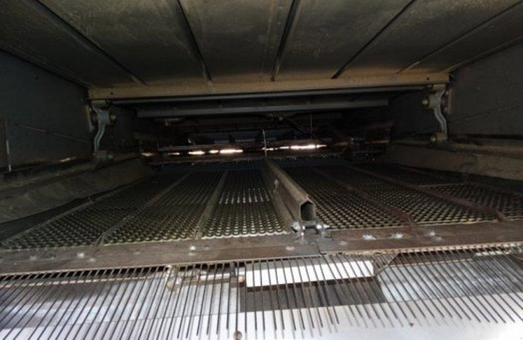 Oldtimer-Mähdrescher des Typs CLAAS Lexion 460, Neumaschine in Полтава (Bild 7)