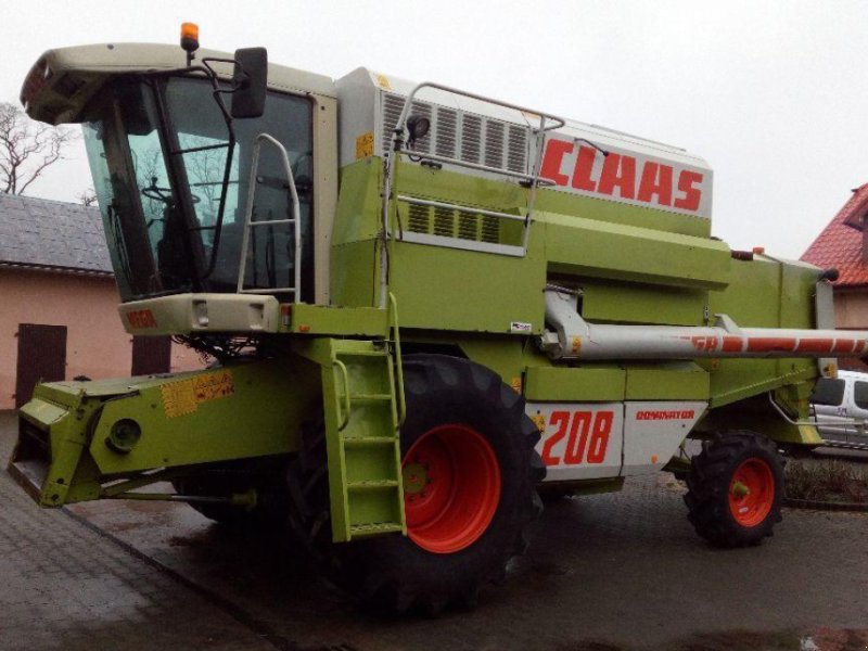 Oldtimer-Mähdrescher des Typs CLAAS Mega 208, Neumaschine in Полтава (Bild 1)