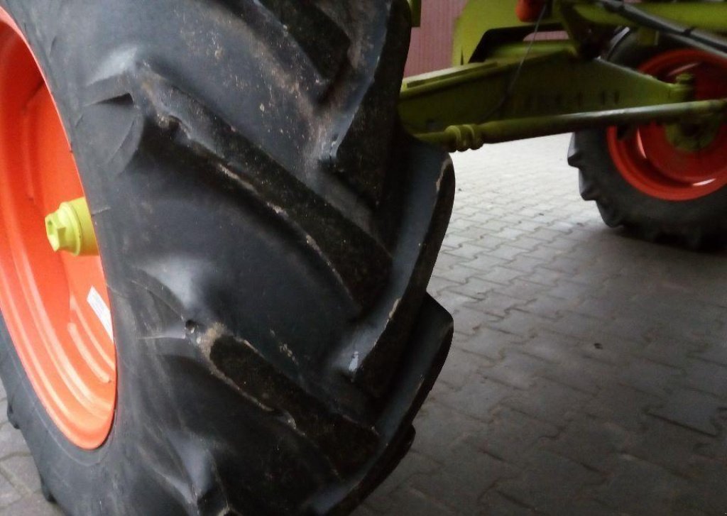 Oldtimer-Mähdrescher des Typs CLAAS Mega 208, Neumaschine in Полтава (Bild 2)