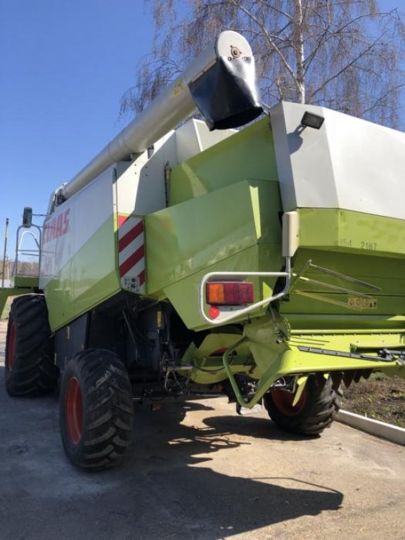 Oldtimer-Mähdrescher des Typs CLAAS Lexion 460, Neumaschine in Полтава (Bild 8)