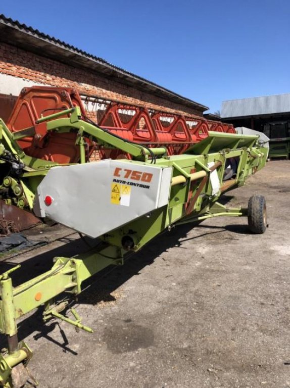 Oldtimer-Mähdrescher des Typs CLAAS Lexion 460, Neumaschine in Полтава (Bild 5)