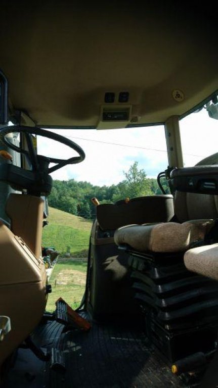 Oldtimer-Traktor des Typs John Deere 8430, Neumaschine in Полтава (Bild 4)