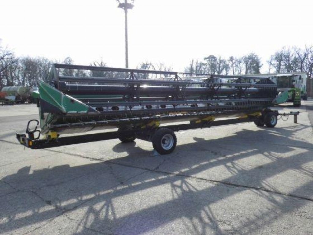 Oldtimer-Mähdrescher des Typs John Deere S670, Neumaschine in Полтава (Bild 3)