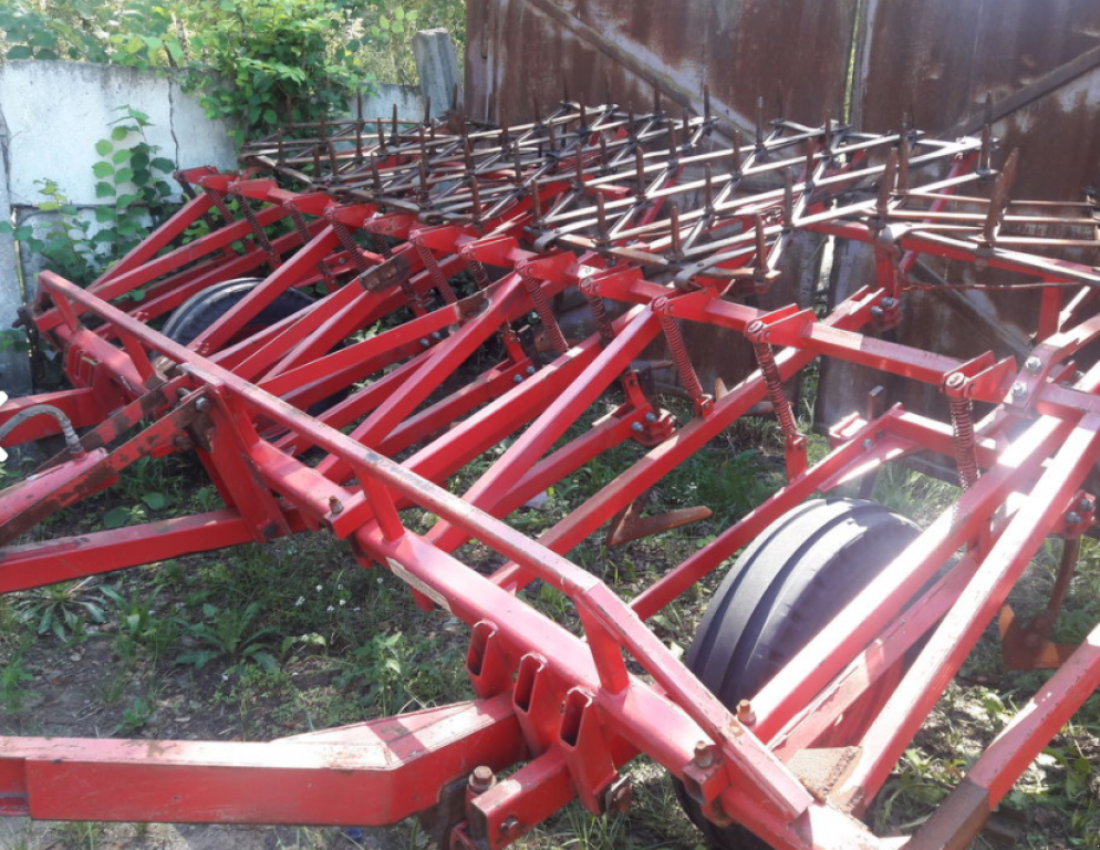 Kartoffelpflegetechnik des Typs CHERVONA ZIRKA КПСП-4Р,  in Київ (Bild 1)