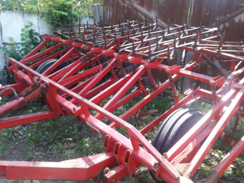 Kartoffelpflegetechnik des Typs CHERVONA ZIRKA КПСП-4Р,  in Київ (Bild 1)