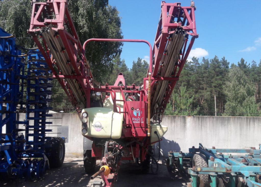 Weinbauspritze des Typs Hardi Commander 2800,  in Київ (Bild 3)