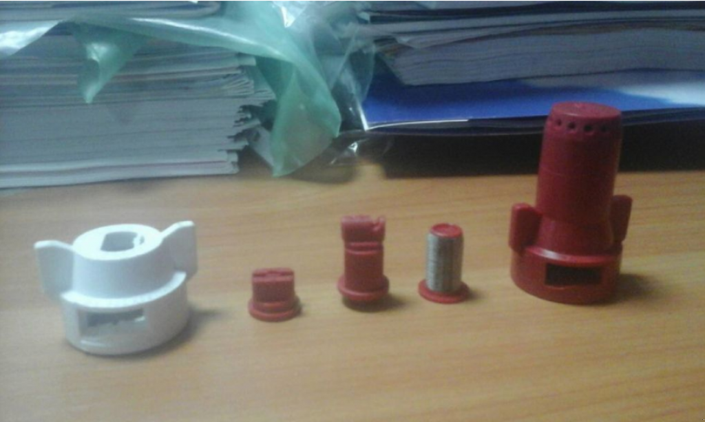 Weinbauspritze des Typs Berthoud Tracker 32-34,  in Хмельницький (Bild 1)