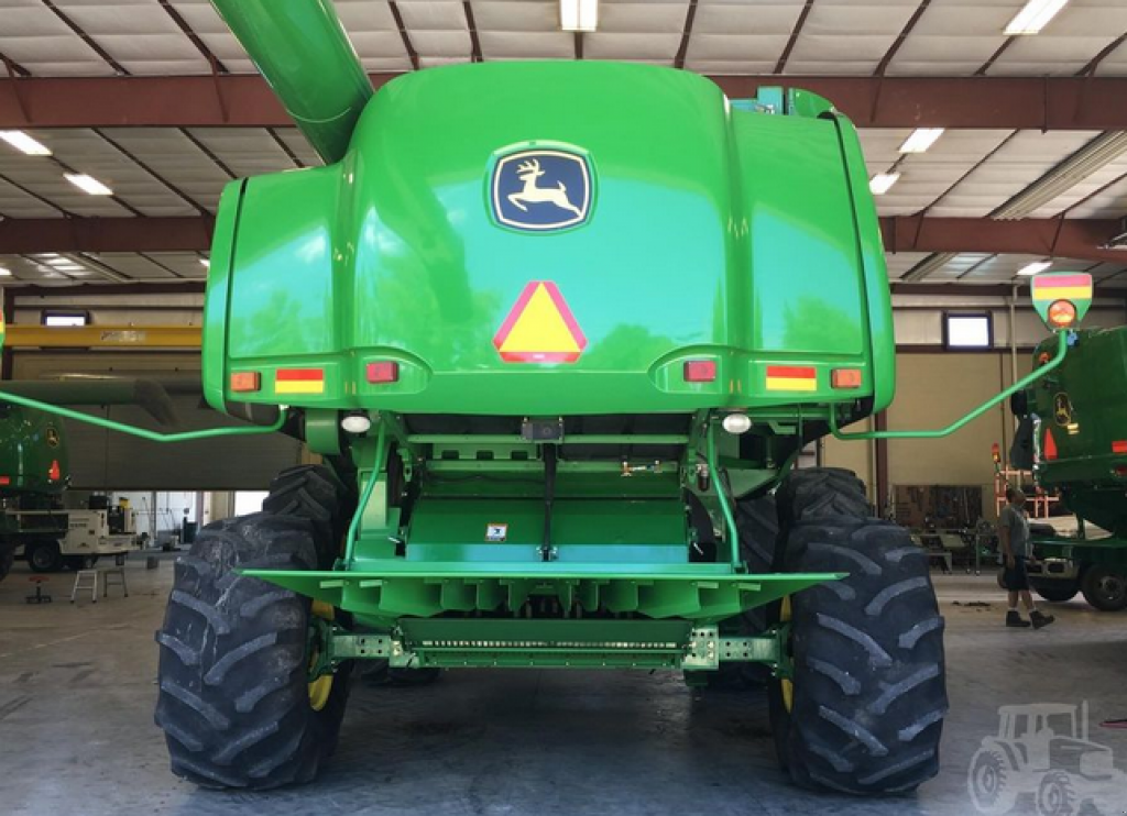 Oldtimer-Mähdrescher des Typs John Deere 9770 STS, Neumaschine in Біла Церква (Bild 10)