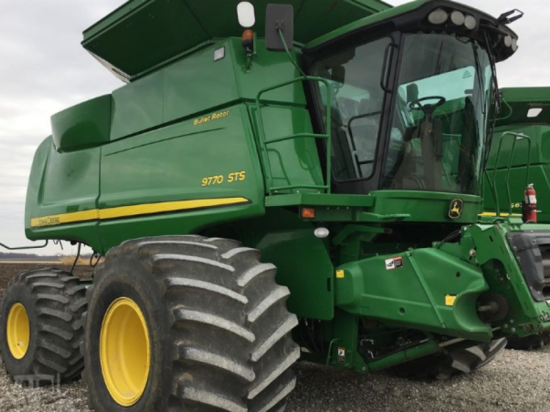 Oldtimer-Mähdrescher des Typs John Deere 9770 STS, Neumaschine in Біла Церква (Bild 1)