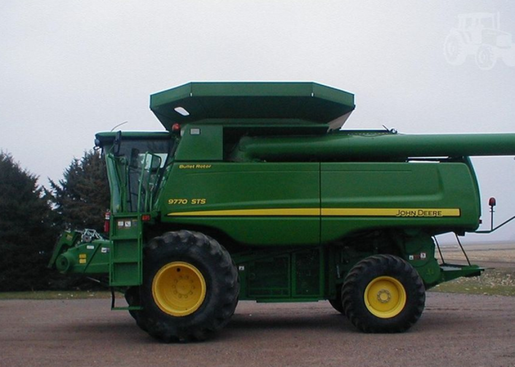 Oldtimer-Mähdrescher des Typs John Deere 9770 STS, Neumaschine in Біла Церква (Bild 3)