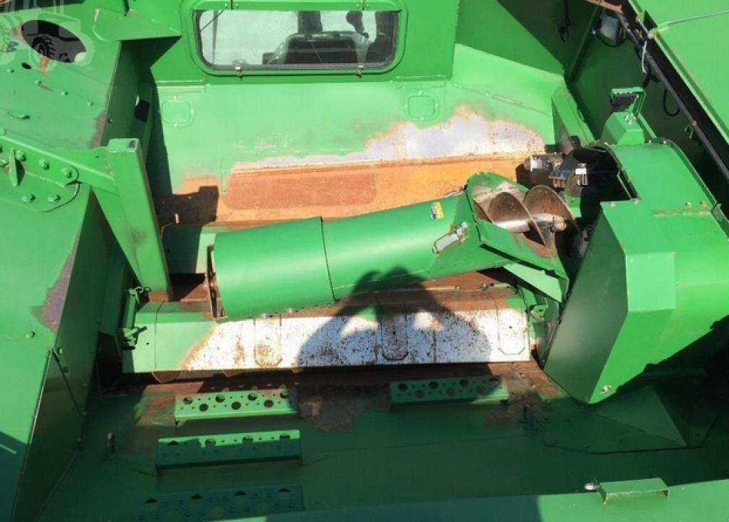 Oldtimer-Mähdrescher des Typs John Deere 9770 STS, Neumaschine in Біла Церква (Bild 4)