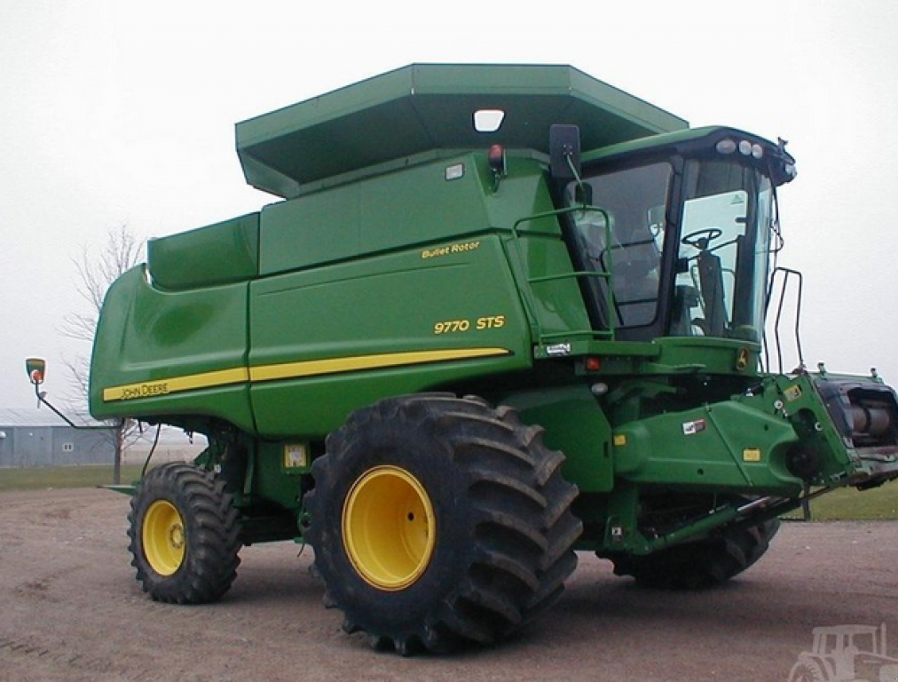 Oldtimer-Mähdrescher des Typs John Deere 9770 STS, Neumaschine in Біла Церква (Bild 5)